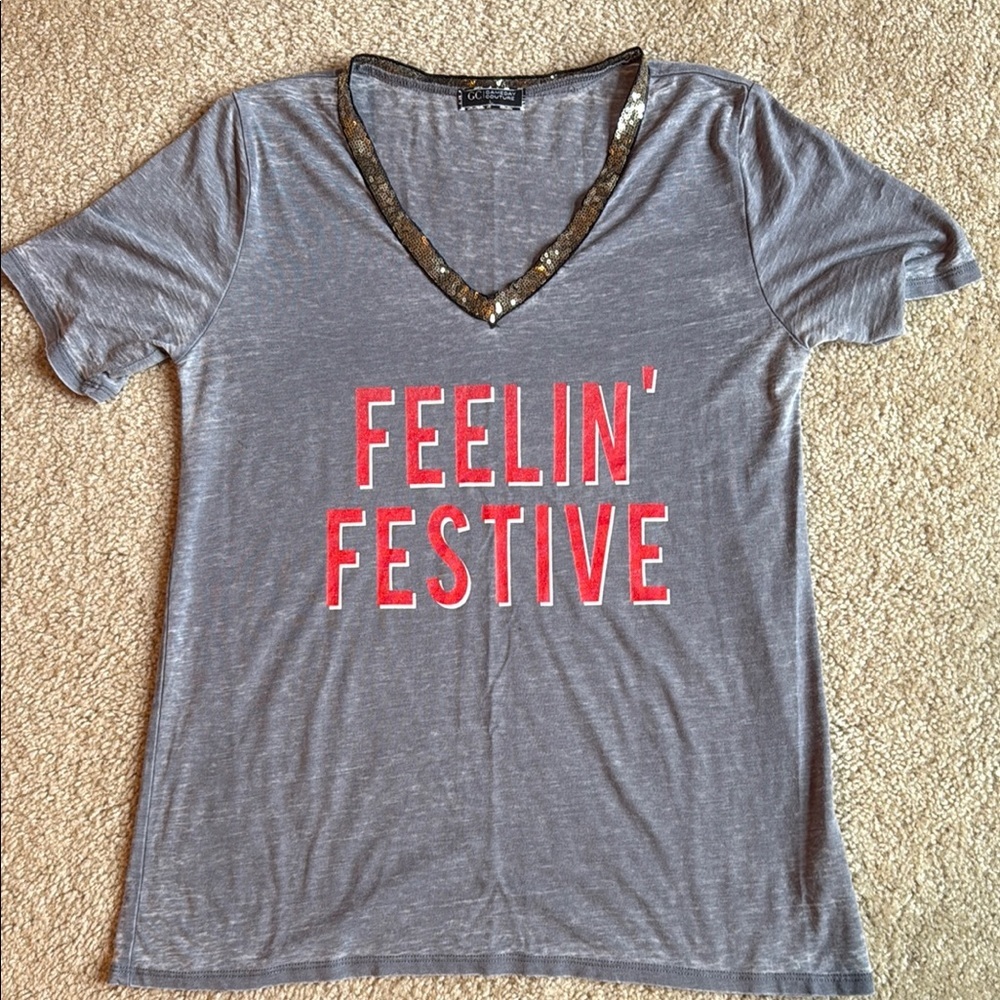 GC gameday Couture Gray Sequin V-Neck Feelin Festive Top Christmas red large
